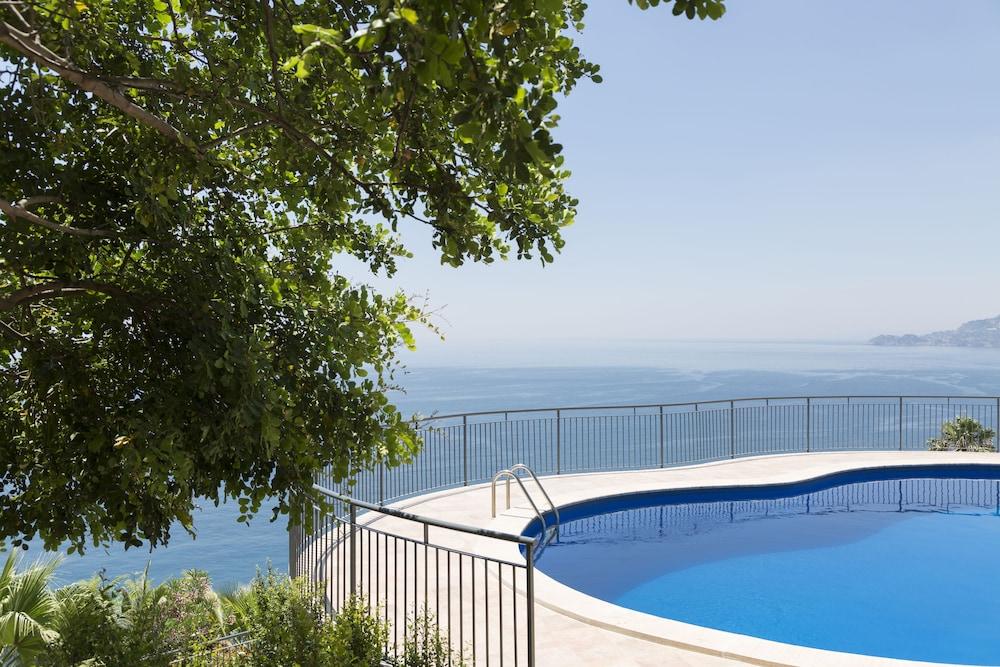 Crystal Sea Hotel Форца-д'Агро Экстерьер фото