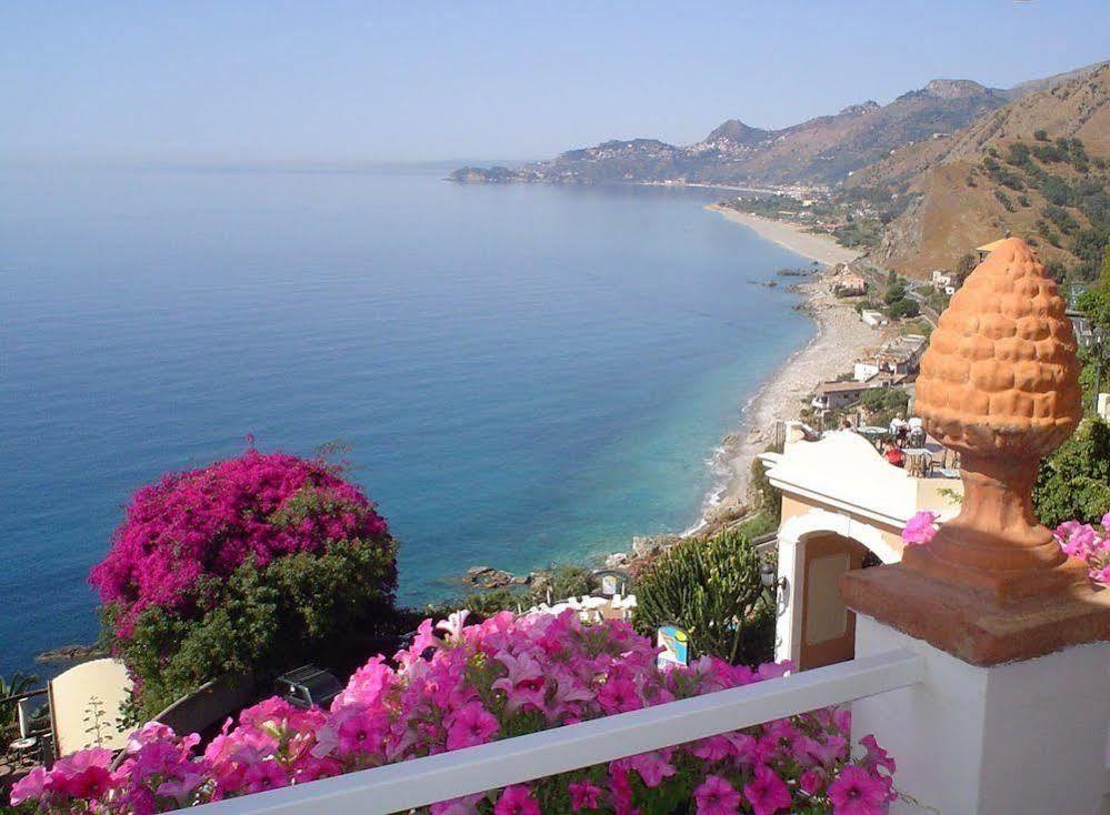 Crystal Sea Hotel Форца-д'Агро Экстерьер фото