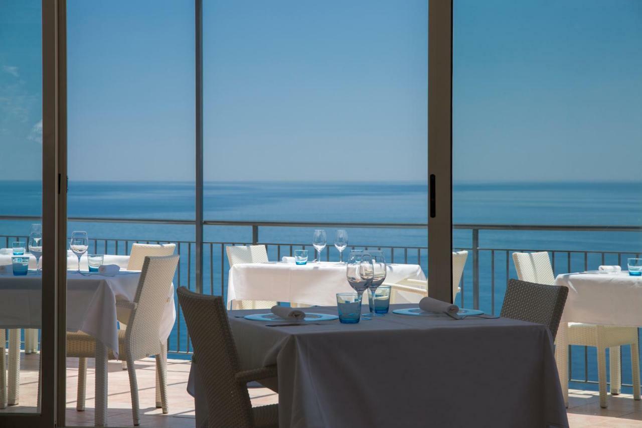 Crystal Sea Hotel Форца-д'Агро Экстерьер фото