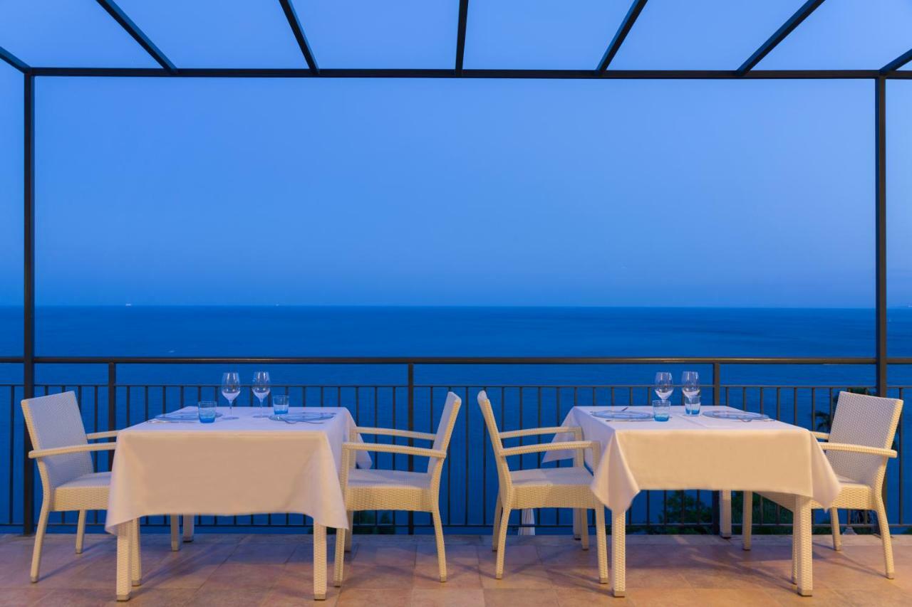 Crystal Sea Hotel Форца-д'Агро Экстерьер фото